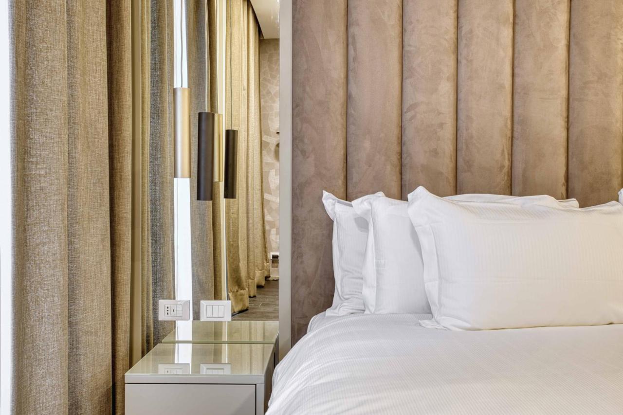 Le Del Corso The Smart Boutique By Ospitami Milan