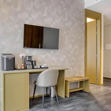 Le Suite Del Corso The Smart Boutique Aparthotel By Ospitami Milan Exterior photo