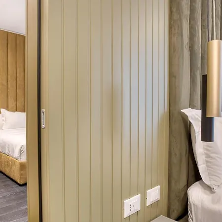 Le Suite Del Corso The Smart Boutique Aparthotel By Ospitami Milan Exterior photo